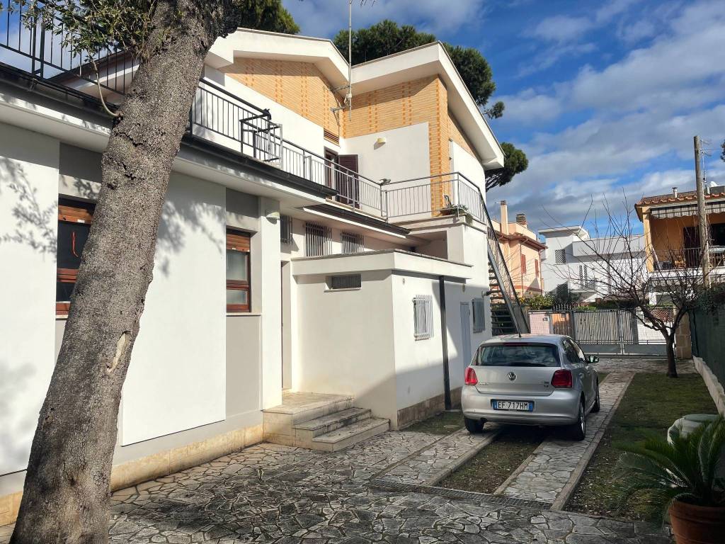 Villa a Fiumicino in Via Portorose - Foto 3