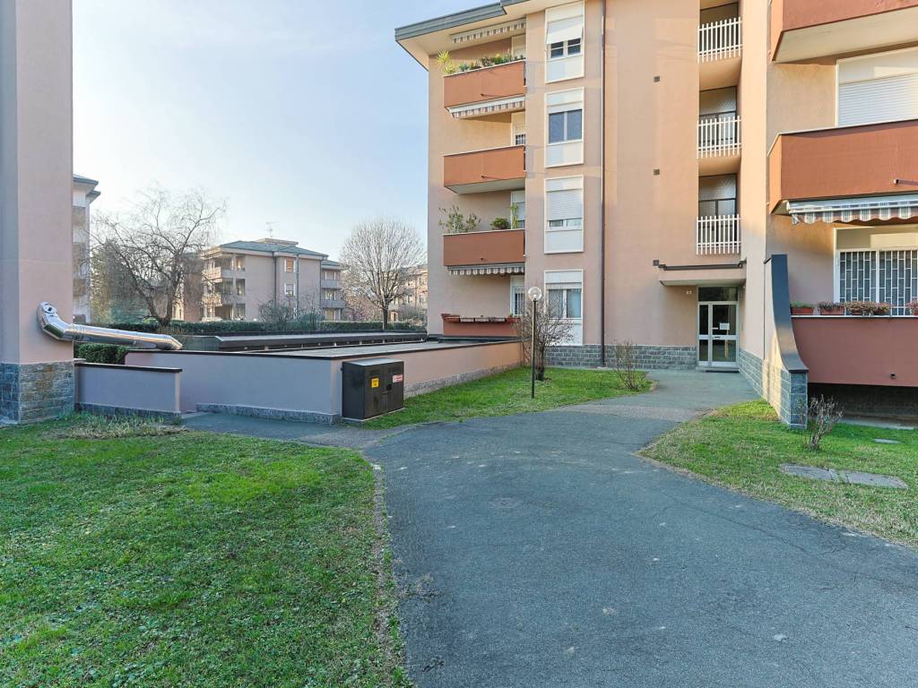 Appartamento a Arese in Via 25 Aprile, 15 - Foto 3