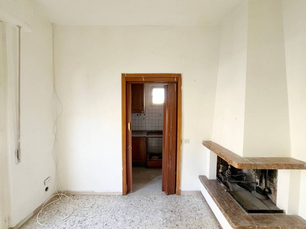 Appartamento a Umbertide in Via Roma, Umbertide, Perugia, Umbria, 06019, Italia - Foto 4