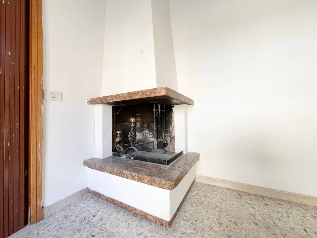 Appartamento a Umbertide in Via Roma, Umbertide, Perugia, Umbria, 06019, Italia - Foto 5