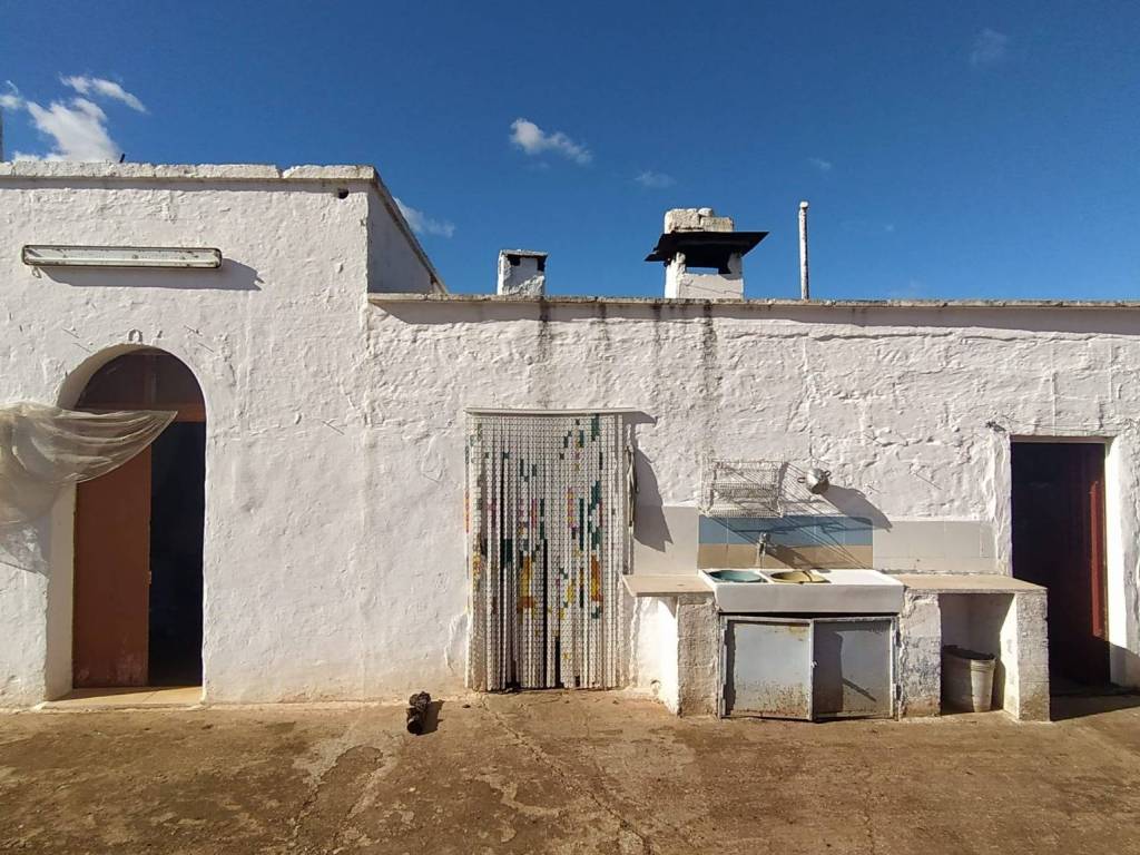 Rustico / casale a San michele salentino in SS581 - Foto 2