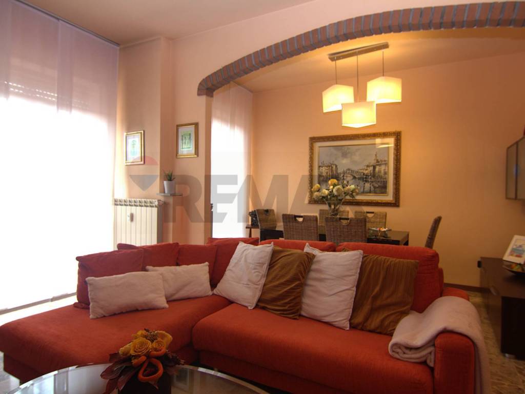 Appartamento a Varese in viale aguggiari, 249 - Foto 2