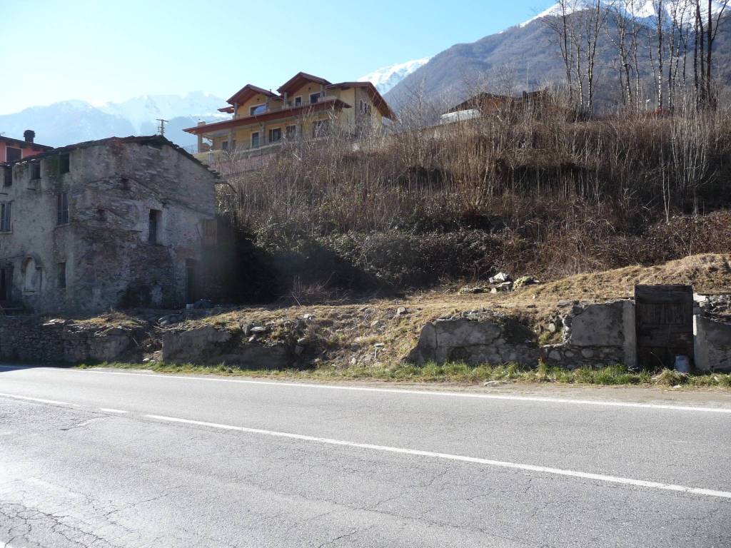 Terreno a Malonno in Via Nazionale, 45 - Foto 2