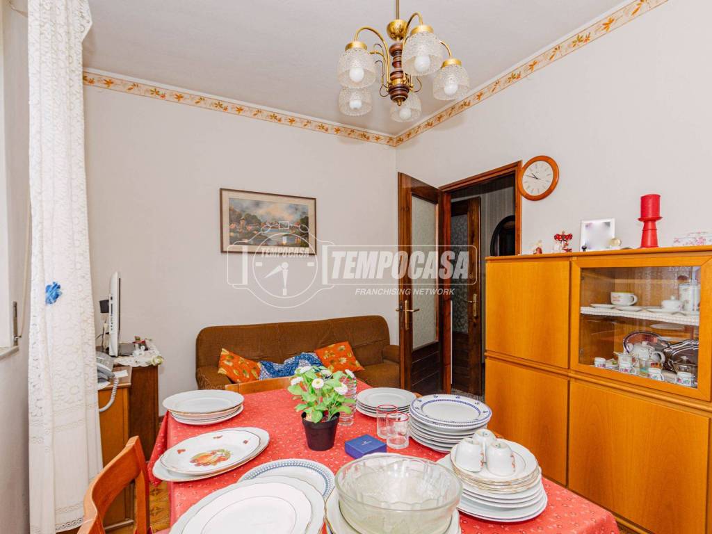 Villa a Sannazzaro de' burgondi in Via Alessandro Manzoni 14 - Foto 3