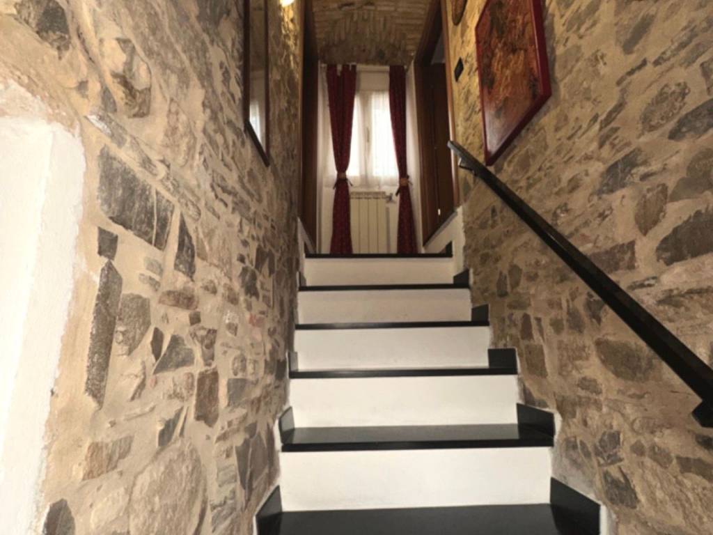 Casa indipendente a Imperia in Via Edmondo De Amicis - Foto 2