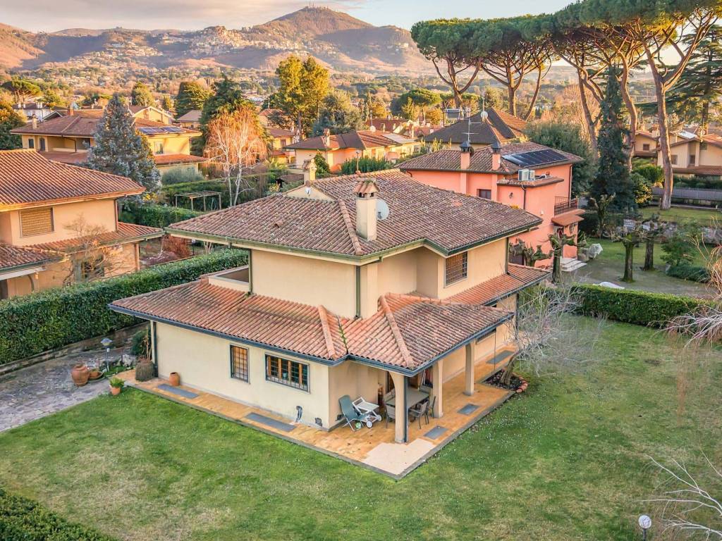 Villa a Grottaferrata in Via 24 Maggio - Foto 2