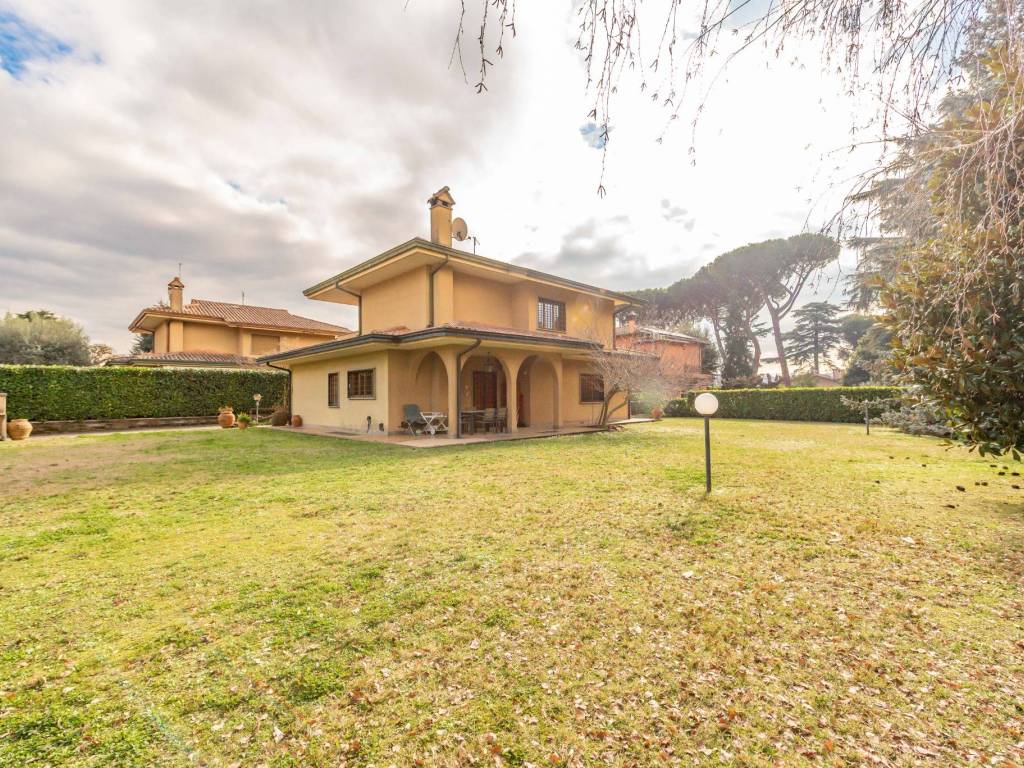 Villa a Grottaferrata in Via 24 Maggio - Foto 3