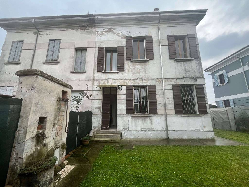 Villa a Moglia in largo On. Bruno Vincenzi - Foto 2