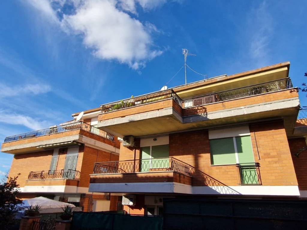 Appartamento a Ariccia in Via Nino Costa, 48 - Foto 2