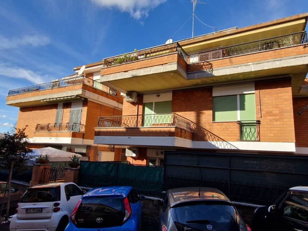 Appartamento a Ariccia in Via Nino Costa, 48 - Foto 3