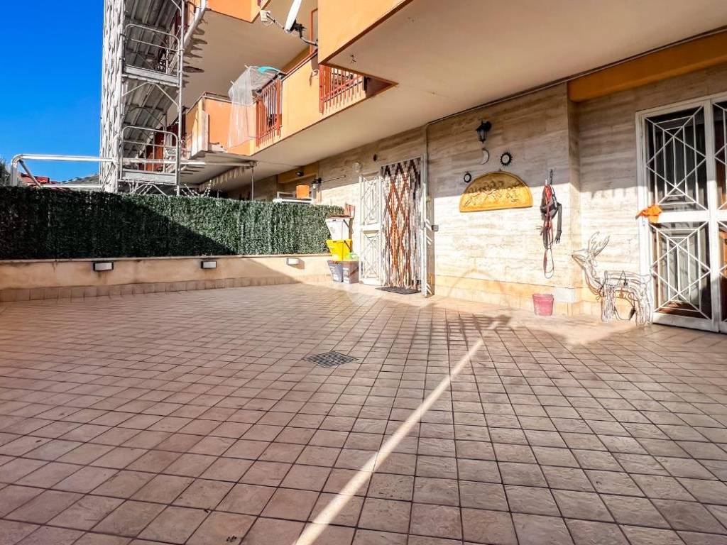 Appartamento a Formia in Via Quinto Aurelio Simmaco, 39 - Foto 2