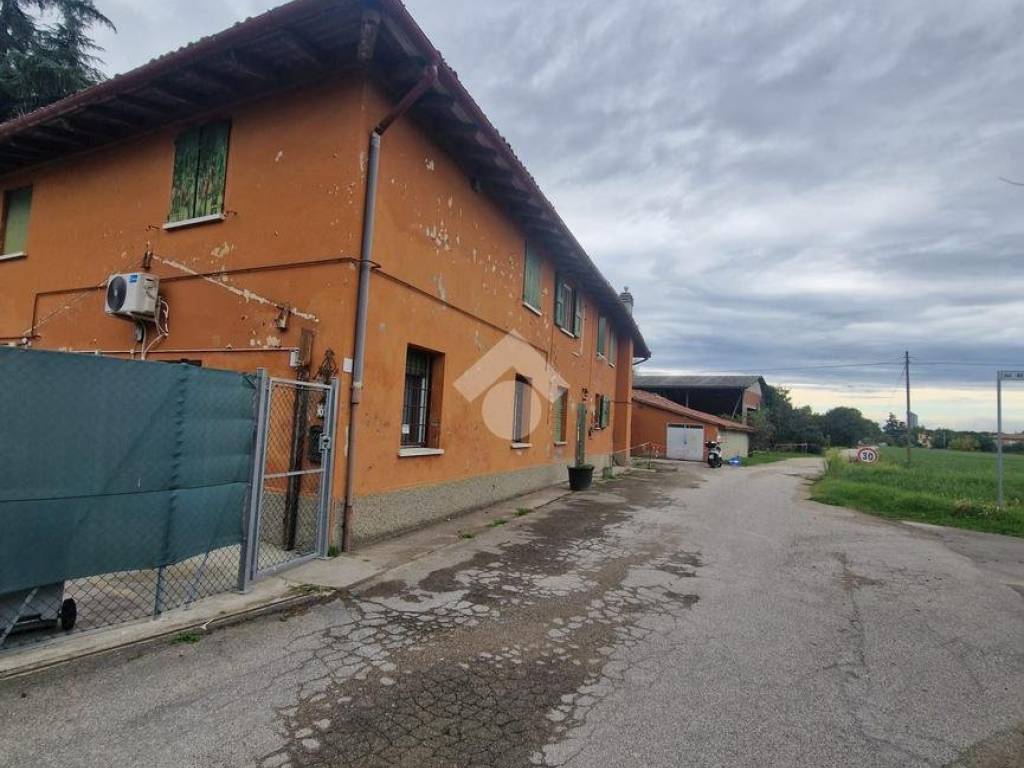 Casa indipendente a Bologna in Via degli stradelli Guelfi, 72 - Foto 3