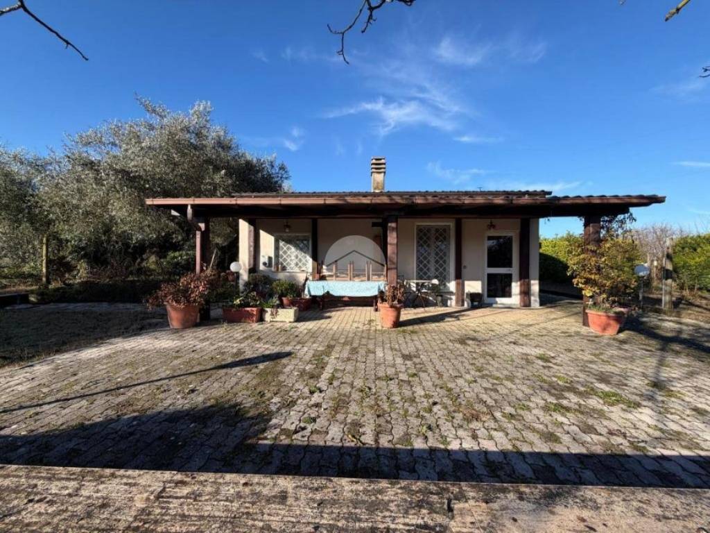 Villa a Montelibretti in VIA MONTEBELLO, 10 - Foto 2