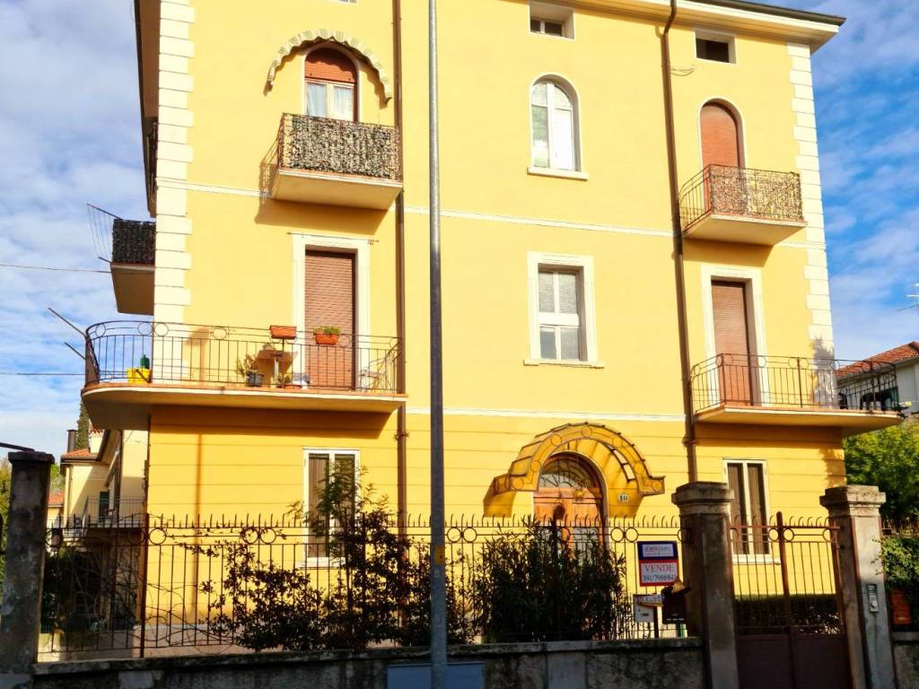 Appartamento a Verona in Via Luigi Luzzatti, 17 - Foto 2