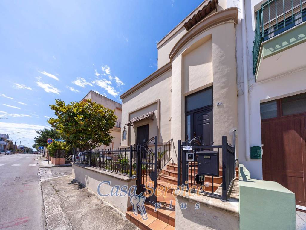 Casa indipendente a Parabita in Via Provinciale Matino - Foto 3