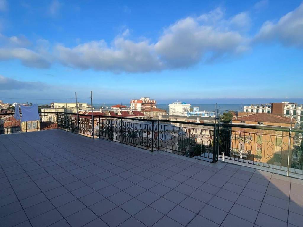 Appartamento a Grottammare in VIA CRIVELLI, 14 - Foto 2