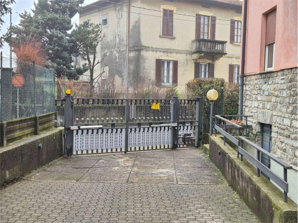 Appartamento a Lurate caccivio in Via Plinio - Foto 4