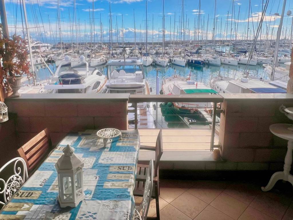 Appartamento a Varazze in Piazza dei Segantini, 2 - Foto 2