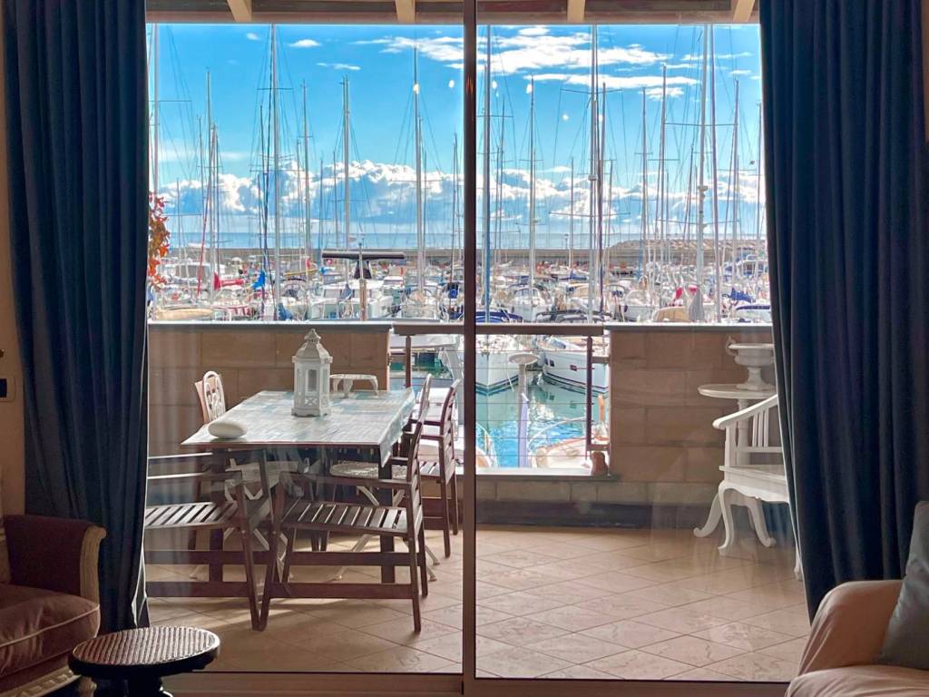 Appartamento a Varazze in Piazza dei Segantini, 2 - Foto 5