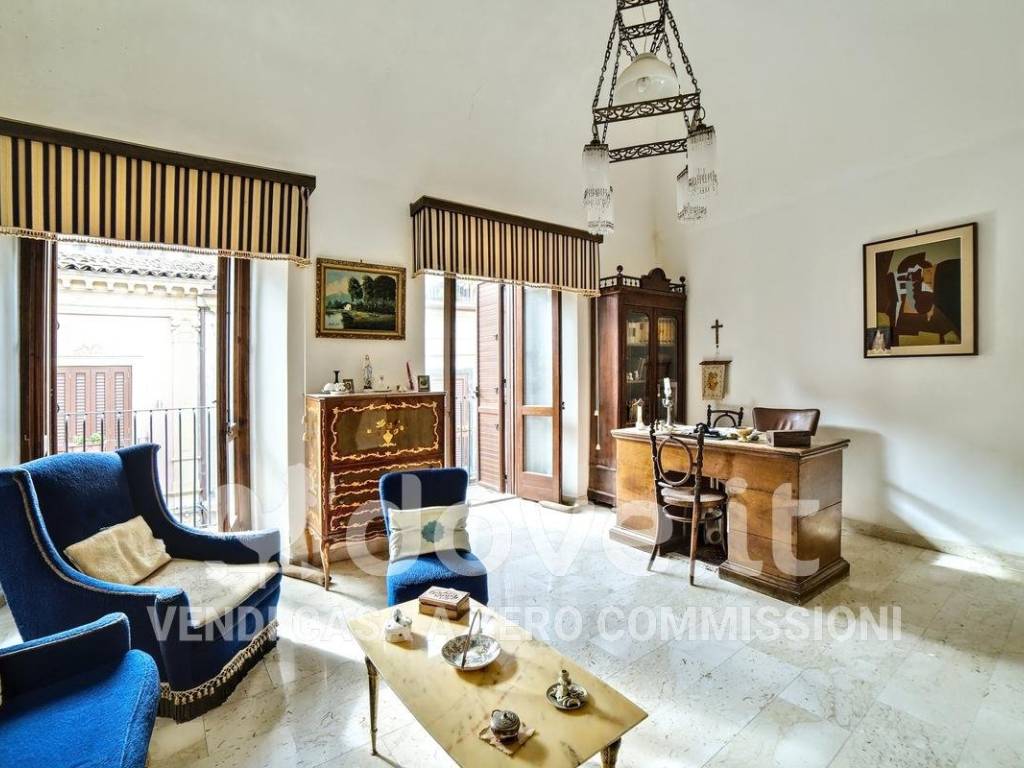Villa a Castiglione di sicilia in Via Regina Margherita, 10 - Foto 5