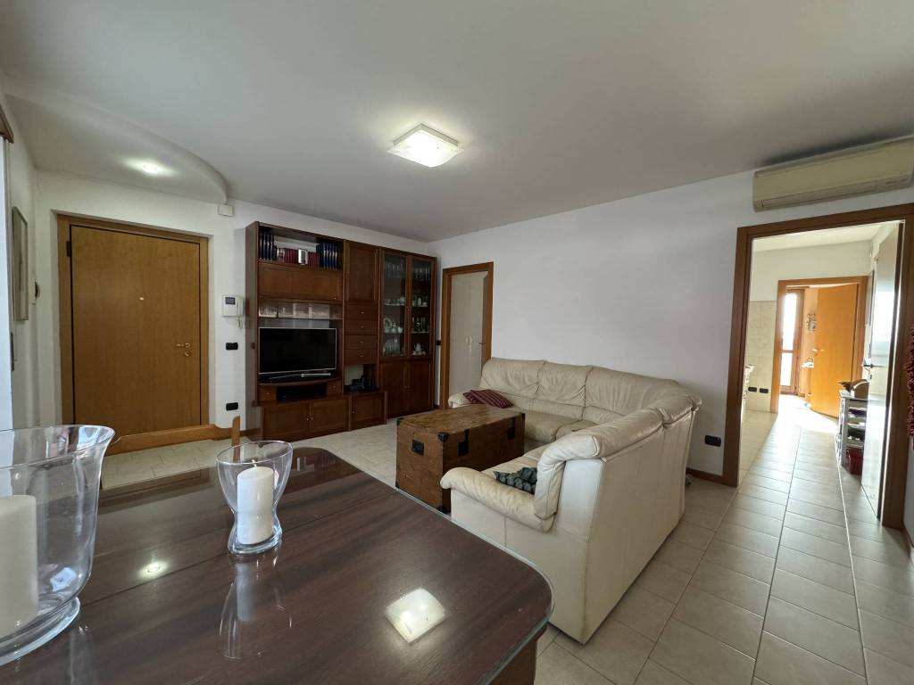 Appartamento a Verona in Via Bassone - Foto 3