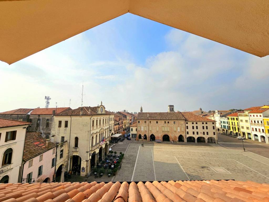 Appartamento a Este in PIAZZA MAGGIORE - Foto 4