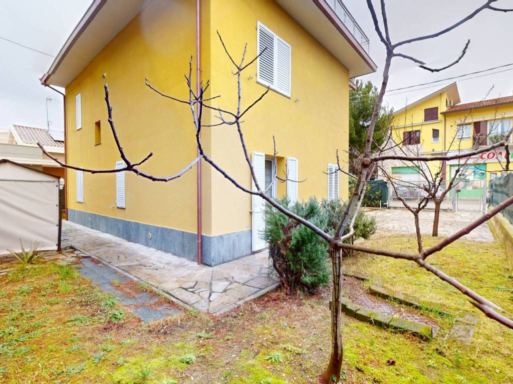 Appartamento a Montemarciano in Via Roma - Foto 2