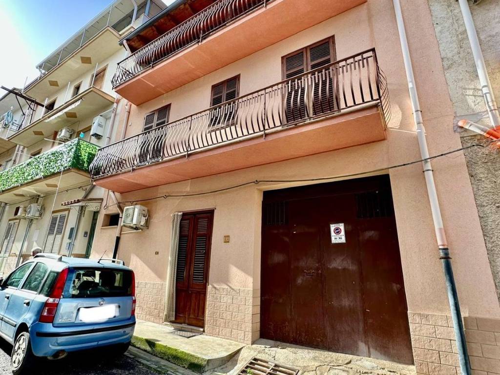 Casa indipendente a Balestrate in Via Pompeo Vannucci - Foto 2