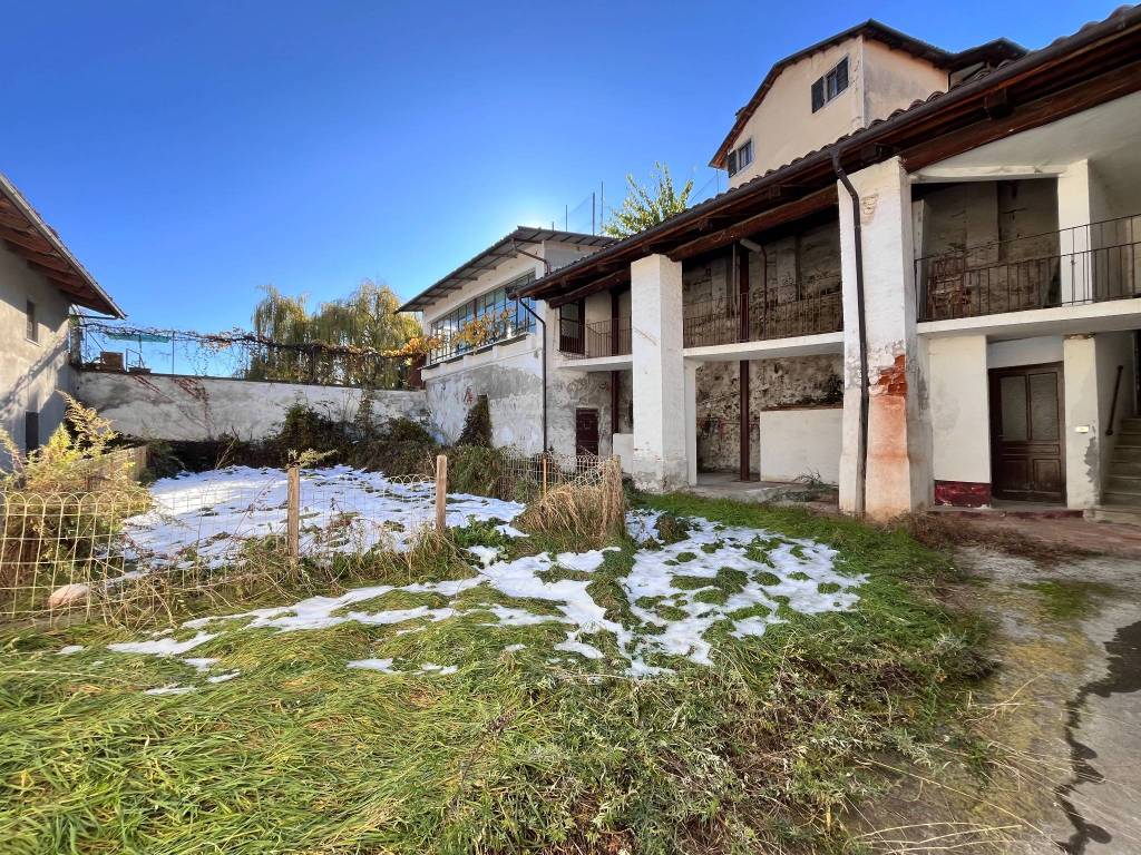 Villa a Costigliole saluzzo in Via Botta, 13 - Foto 2