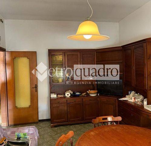 Villa a Ostiglia in Strada Abetone Brennero Est 67 - Foto 3