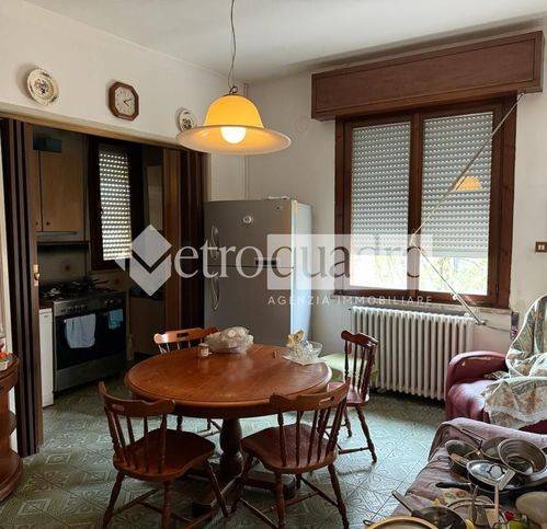 Villa a Ostiglia in Strada Abetone Brennero Est 67 - Foto 5
