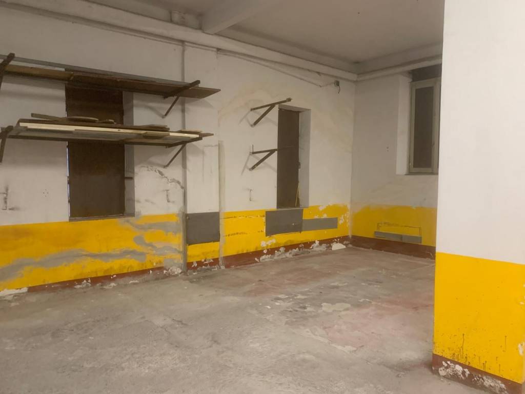 Box / garage a Genova in Via Asiago - Foto 3