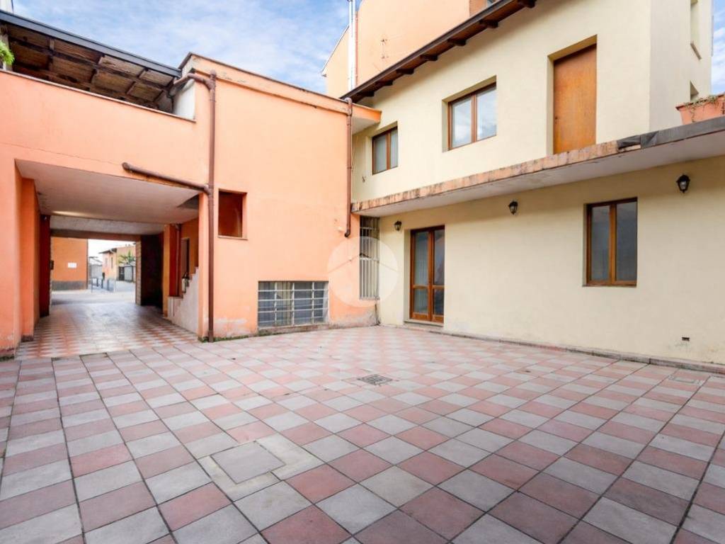 Villa a Baranzate in Via Cividale, 17 - Foto 3