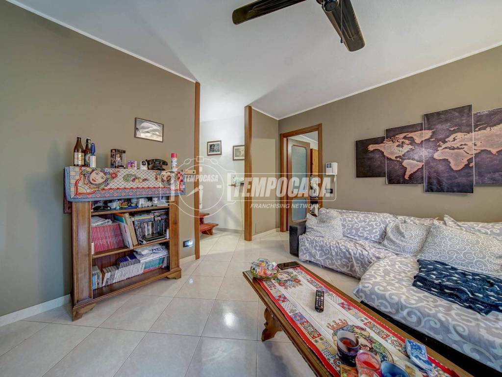Casa indipendente a Azzate in Via Castello, 6 - Foto 2