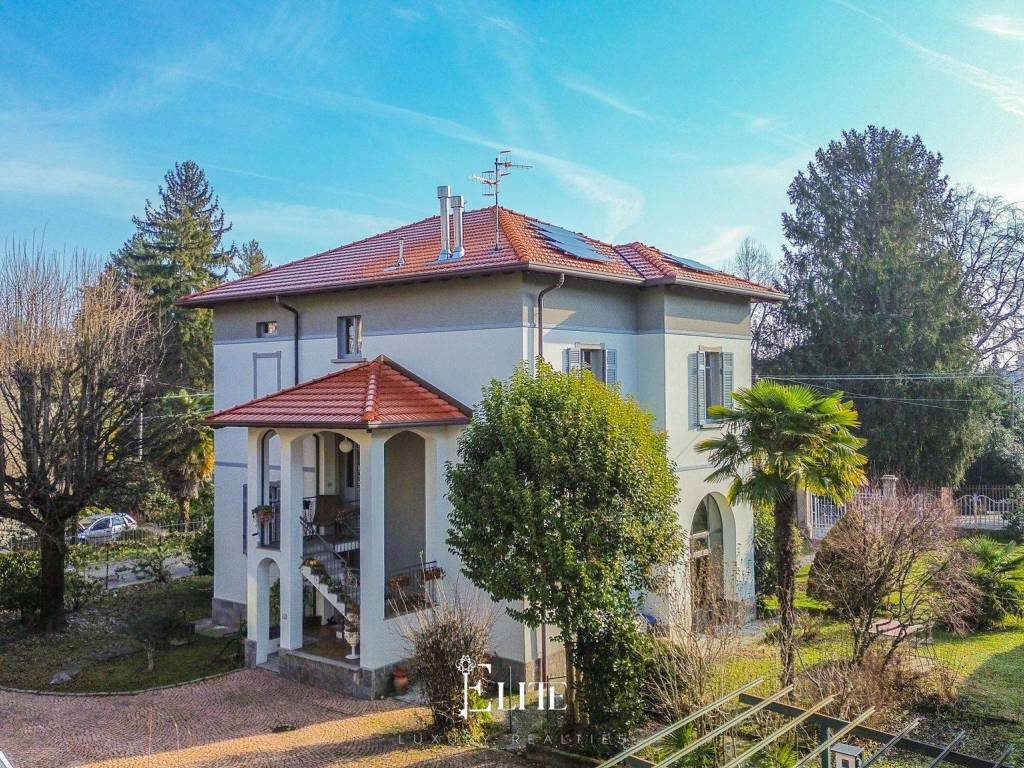 Villa a Varese in Via Beato Angelico, 3 - Foto 2