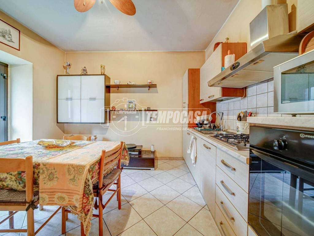 Casa indipendente a Carnago in Via Roma 29 - Foto 3