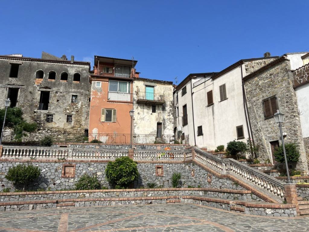 Casa indipendente a Ispani in Piazza Umberto I° - Foto 2