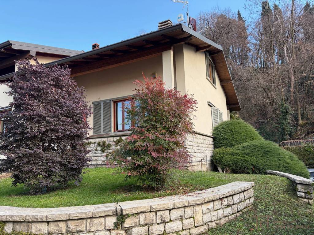 Villa a Mozzo in via Alfredo Piatti - Foto 2