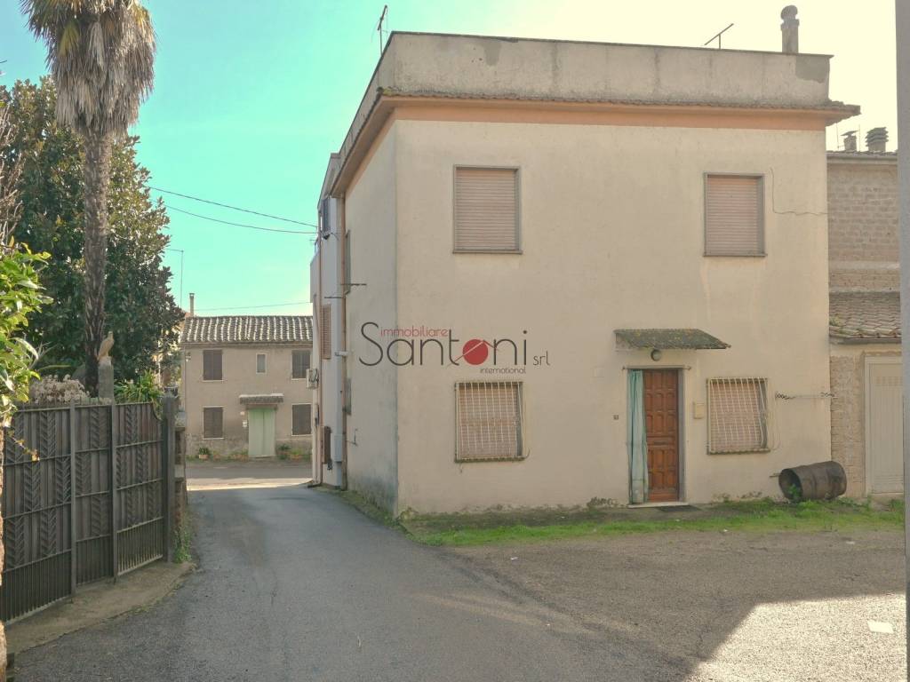 Casa indipendente a Viterbo in Via della Stazione, 69 - Foto 2