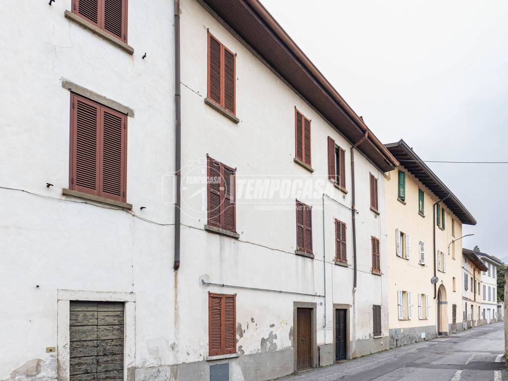 Casa indipendente a Oggiono in Via Giuseppe Parini 28 - Foto 4