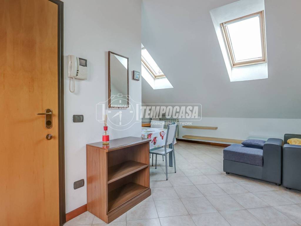 Appartamento a Castano primo in Via Acerbi 37/Bis - Foto 2