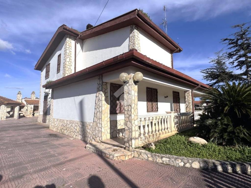 Villa a Latina in Str. del Bottero, 832 - Foto 2