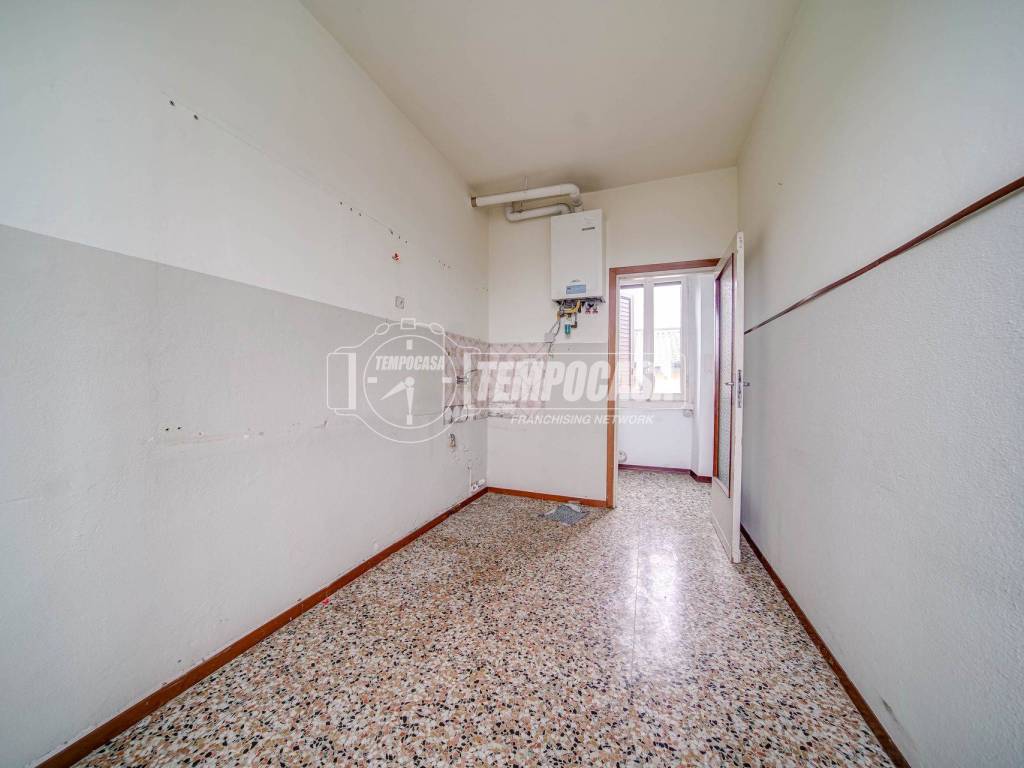 Appartamento a Carnago in Via Giuseppe Garibaldi 39 - Foto 3