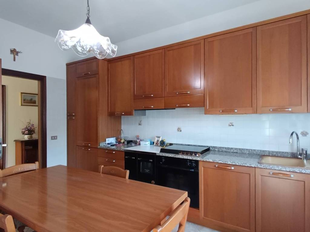 Casa indipendente a Colle umberto in Via John Fitzgerald Kennedy, 25 - Foto 3