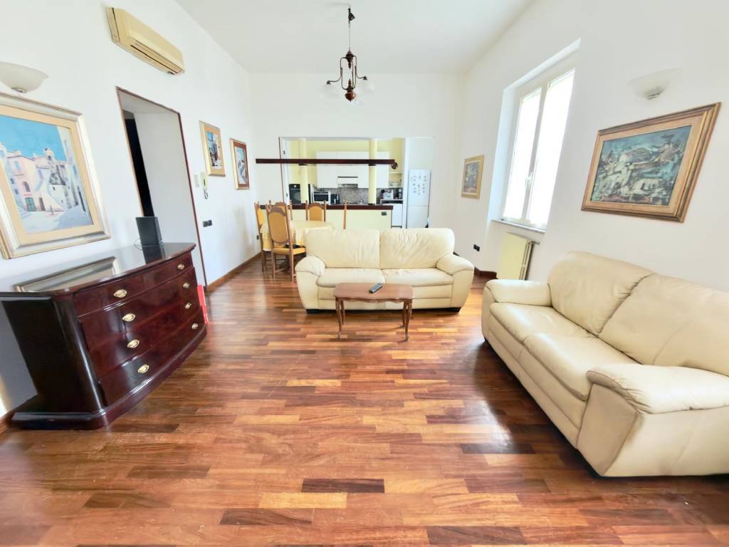 Appartamento a Cagliari in Via Dante Alighieri - Foto 4