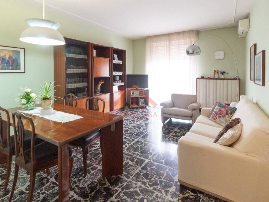 Appartamento a Carpi in Via Don Davide Albertario 35 Carpi MO Italia , - Foto 3