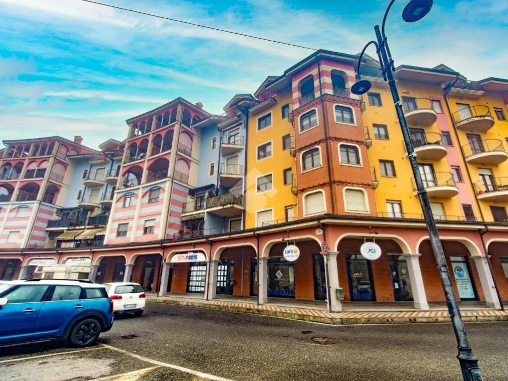 Appartamento a Leinì in Piazzale Lepanto, 4 - Foto 2