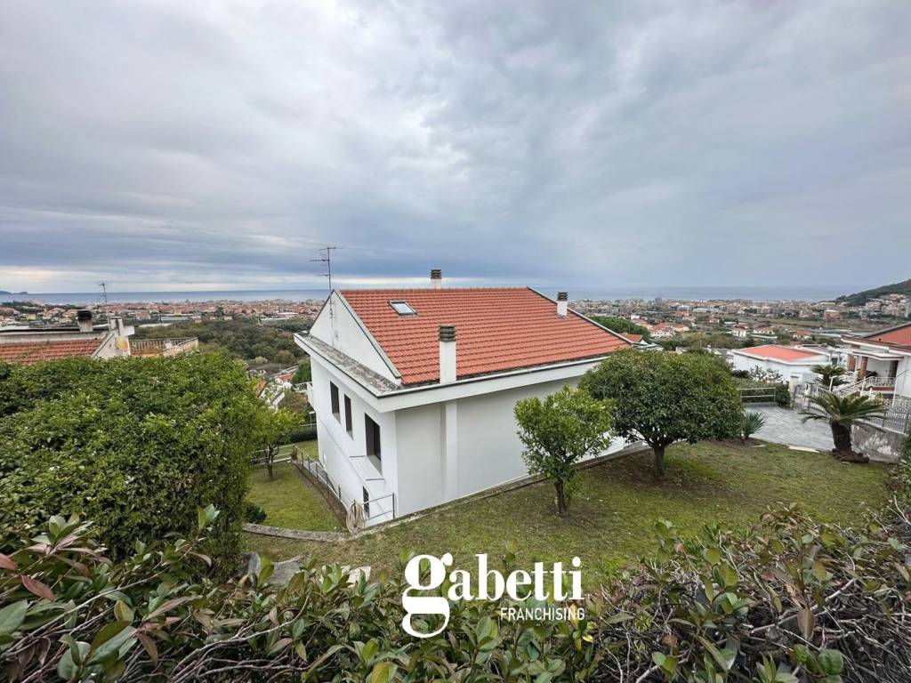 Villa a Loano in Via Bulasce, 10 - Foto 2