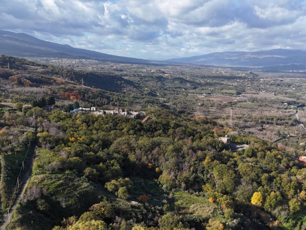 Terreno a Castiglione di sicilia in via marconi - Foto 3