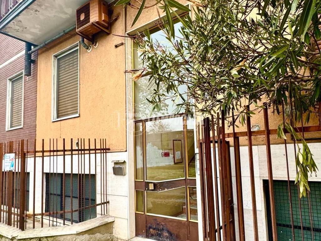Appartamento a Rozzano in Via monte amiata - Foto 3